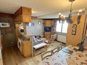 Appartement cosy aux Saisies, 2 pièces alcôve, proche des pistes - 6 pers. - FR-1-594-199